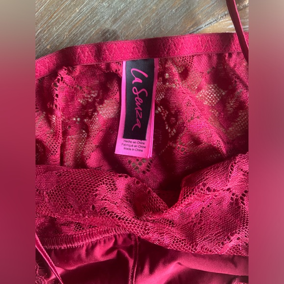 - La SENZA red Lace Lingerie Tank Top Size Medium - Picture 4 of 6